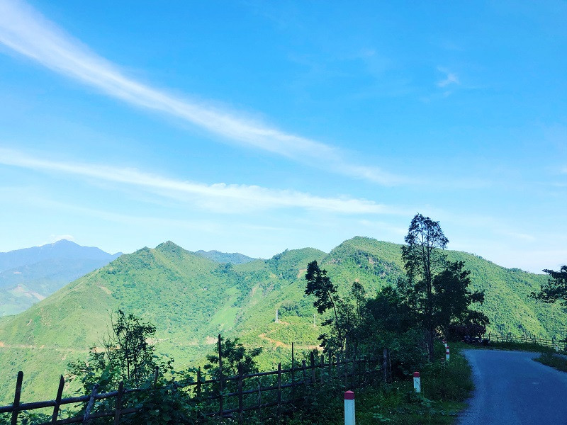 Rừng núi Tây Nghệ An - tuyến đường lên phường Na Ngoi, huyện Kỳ Sơn