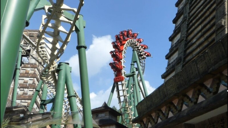 Tàu lượn siêu tốc ở Làng văn hóa Cửu Tộc Đài Loan Tàu lượn siêu tốc ở Làng văn hóa Cửu Tộc Đài Loan