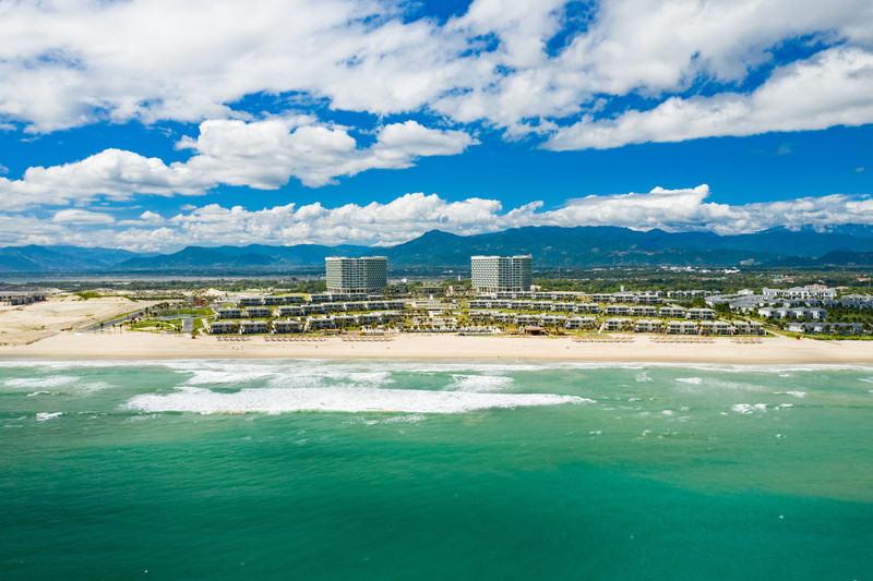 Bãi Dài thơ mộng với biển xanh, cát vàng Bãi Dài thơ mộng với biển xanh, cát vàng