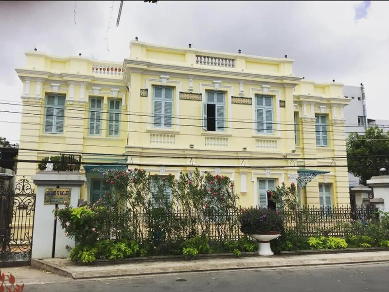 Nhà công tử Bạc Liệu phía ngoài Nhà công tử Bạc Liệu phía ngoài