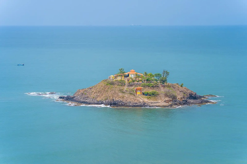 Miếu Hòn Bà - Địa điểm du lịch Vũng Tàu nổi bật