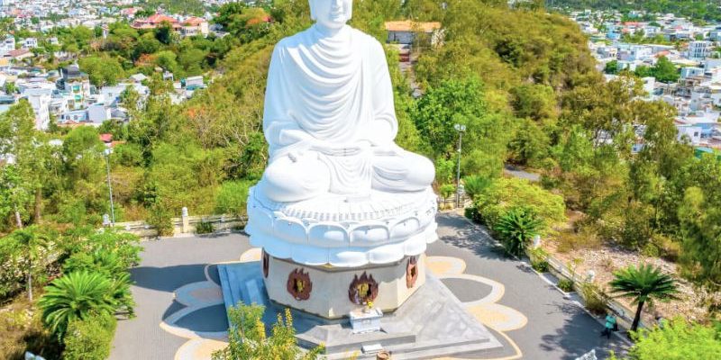 Chùa Long Sơn - Biểu tượng tâm linh giữa lòng thành phố