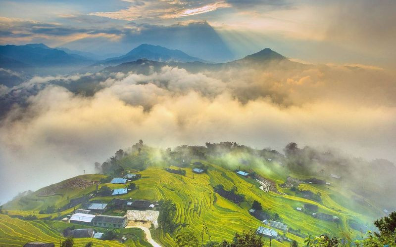 Hà Giang mùa đông có hoa, có mây và có tuyết trắng xóa Hà Giang mùa đông có hoa, có mây và có tuyết trắng xóa