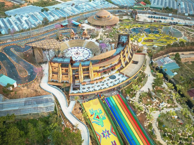 LangBiang Land thú vị với không gian rộng lớn LangBiang Land thú vị với không gian rộng lớn