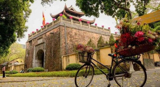 Mùa thu Hà Nội dịu dàng và lãng mạn