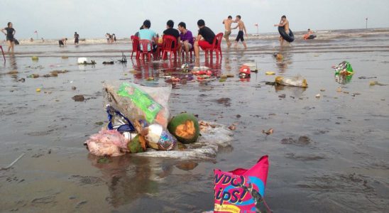 Káº¿t quáº£ hÃ¬nh áº£nh cho bÃ£i biá»n rÃ¡c