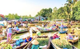 Chợ nổi Cái Răng nhộn nhịp
